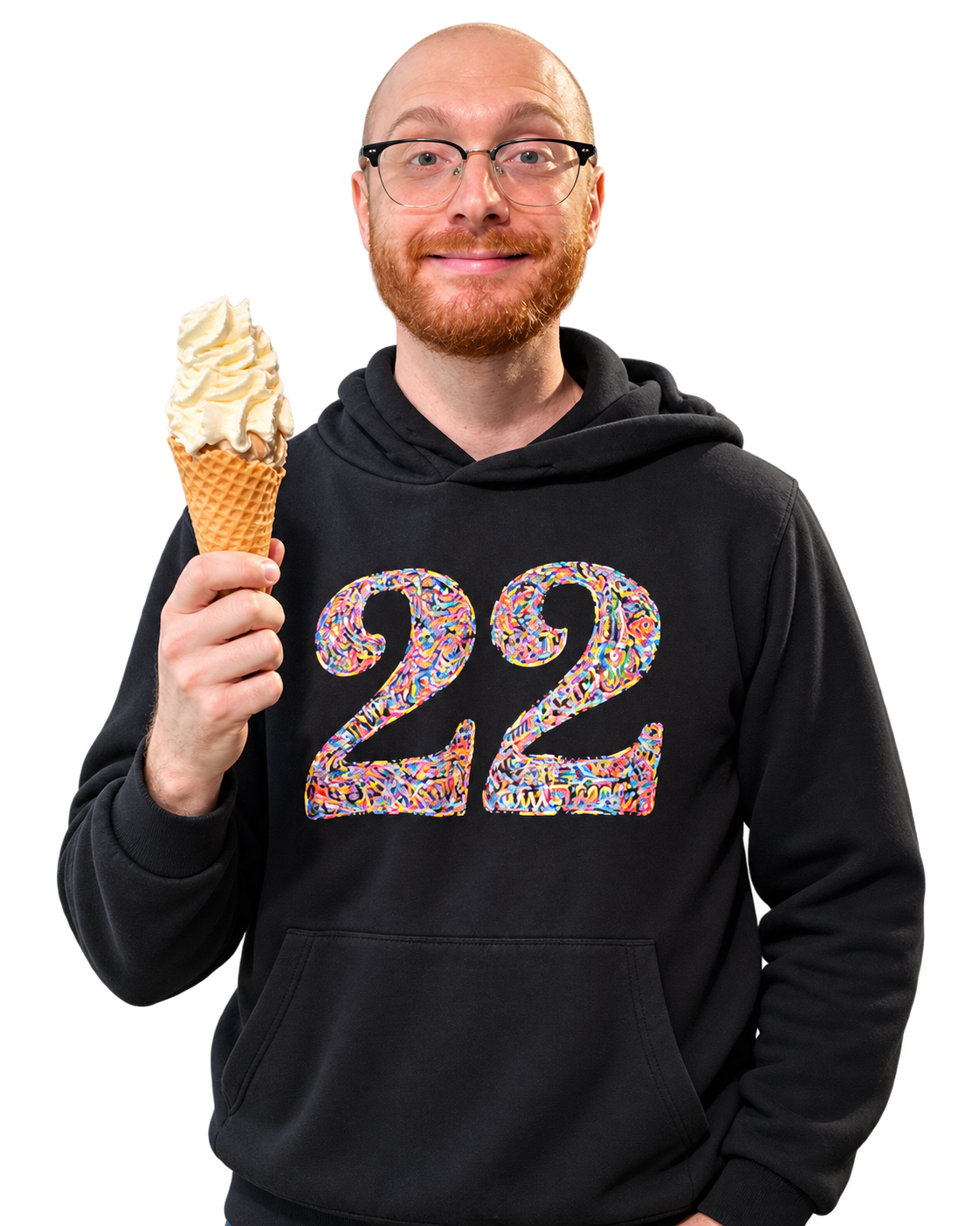 Paolo con felpa 22 e un gelato in mano